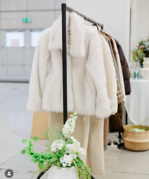 Fur Jacket AV5078 - White/black